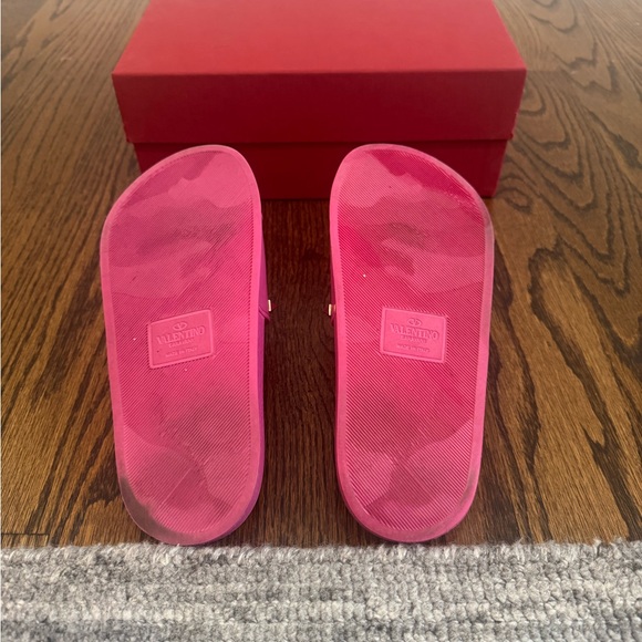 Valentino Pink Rockstud Pool Slide Sandals 37 - Picture 4 of 5